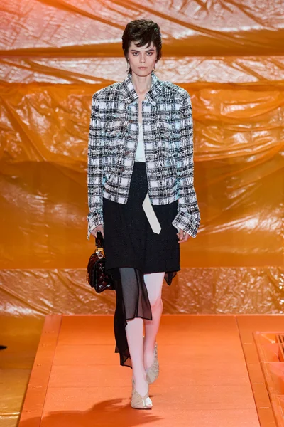 Look 29